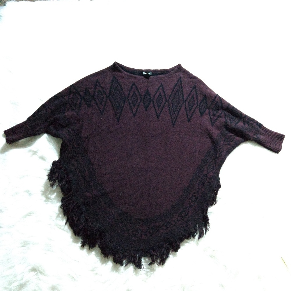 STYLE & CO. boho poncho w/ sleeves ham tassles
